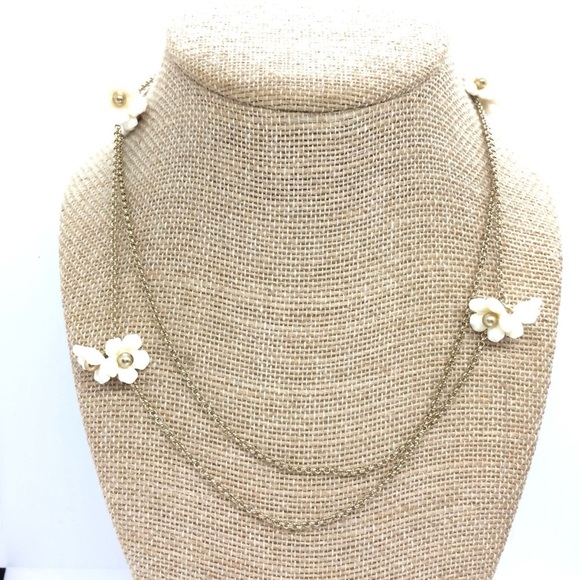 VINTAGE 90S LIZ CLAIBORNE FLOWER CLUSTER NECKLACE WHITE GOLD TONE LONG CHAIN - Picture 1 of 13
